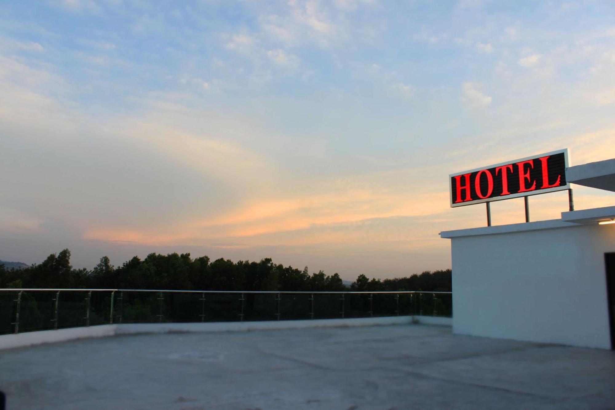 Hotel Time Boutique Nilai Exteriér fotografie