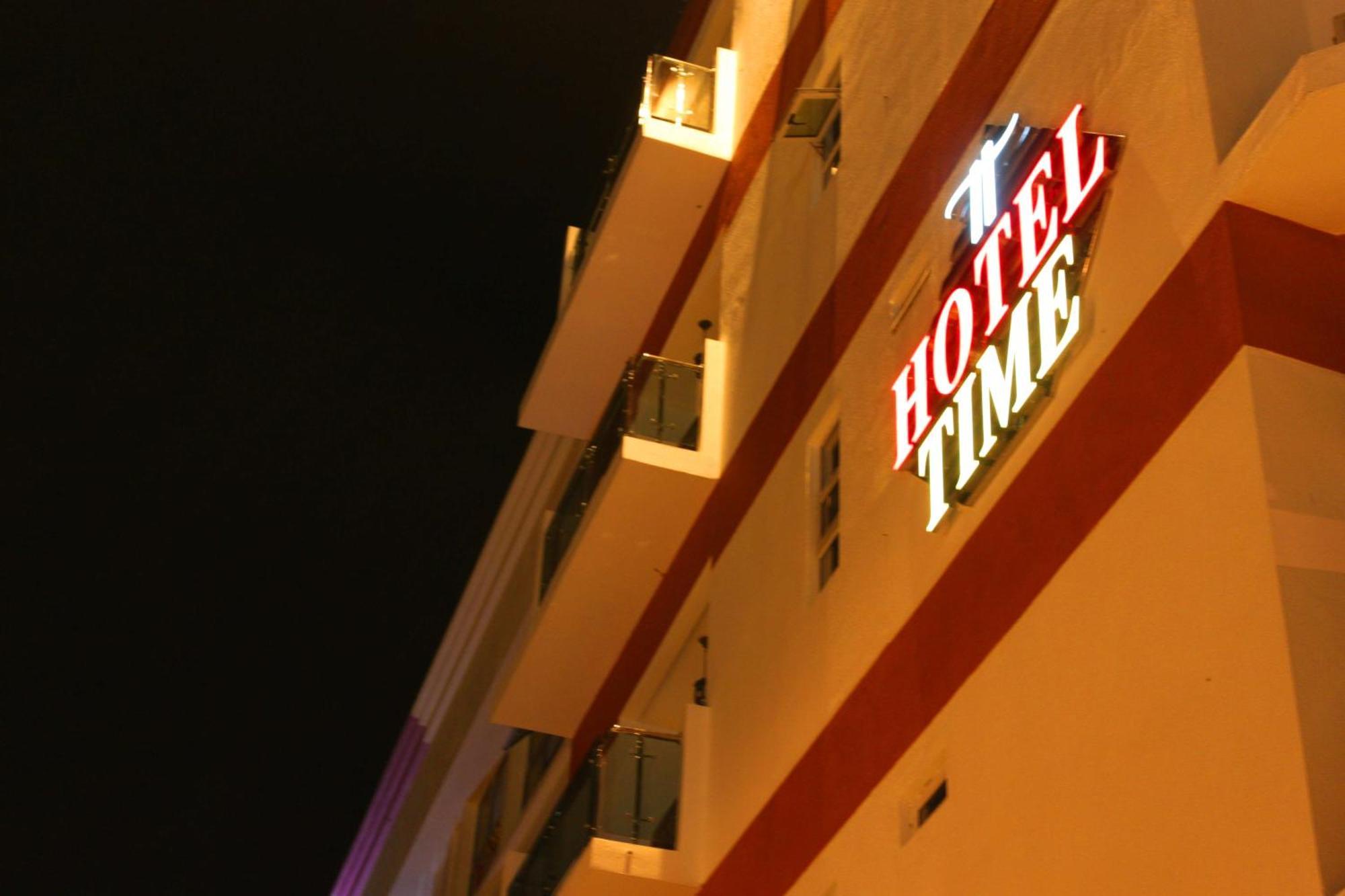 Hotel Time Boutique Nilai Exteriér fotografie